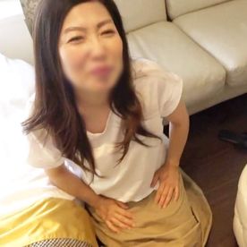 [FC2 4859684][FC2-PPV-4859684]《熟女》嬉しすぎるギャップにもうメロメロ！上玉アラ還美魔女！初の野外羞恥プレイ＆ハメ撮りプレイ◆エロランジェリー着て他人棒でイキ狂い！のタグは？誰？